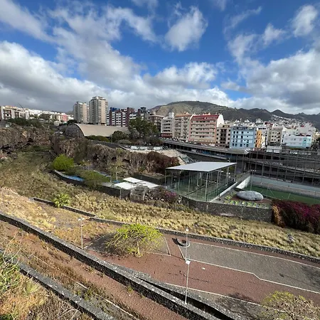 In S/c Tenerife Center For 4 Persons Apartment Santa Cruz de Tenerife